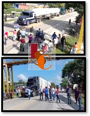 Trabajadores de la Junta Municipal de Mamantel bloquearon carretera de Carmen; exigen pago de aguinaldos.